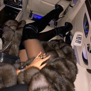 Meet your Posher, DOLLY